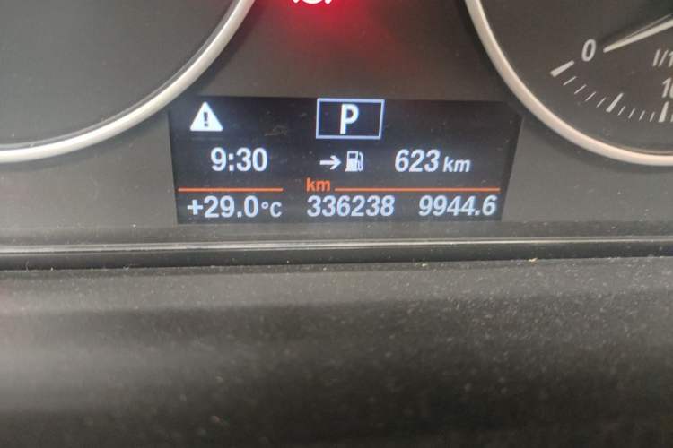 Used BMW 3 Series 2016 320Li Ambition Model Odometer Close Up
