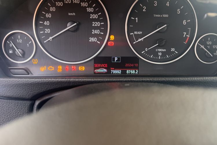 Used BMW 3 Series 2016 320Li Ambition Model Odometer Close Up