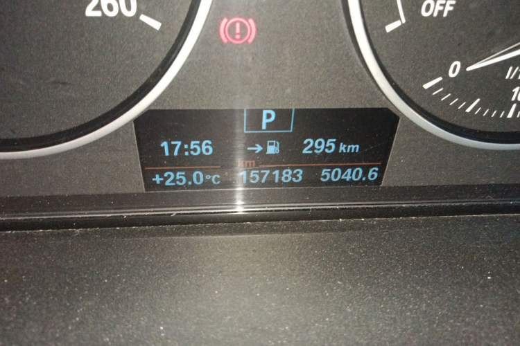 Used BMW 3 Series 2016 316i Fashion Model Odometer Close Up
