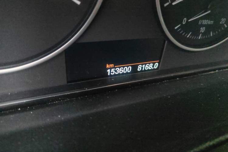 Used BMW 3 Series 2016 320Li Ambition Model Odometer Close Up