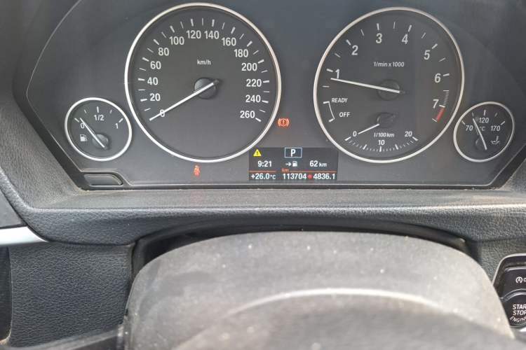 Used BMW 3 Series 2016 320Li Ambition Model Odometer Close Up