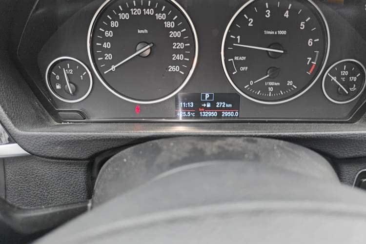 Used BMW 3 Series 2016 316i Fashion Model Odometer Close Up