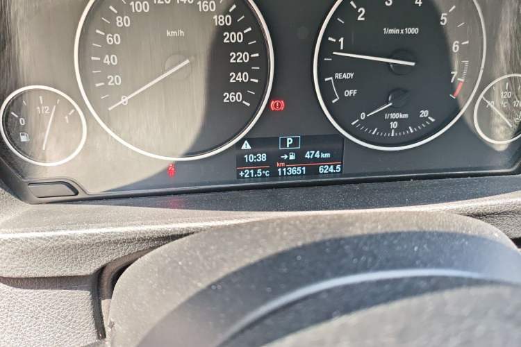 Used BMW 3 Series 2016 320Li Ambition Model Odometer Close Up