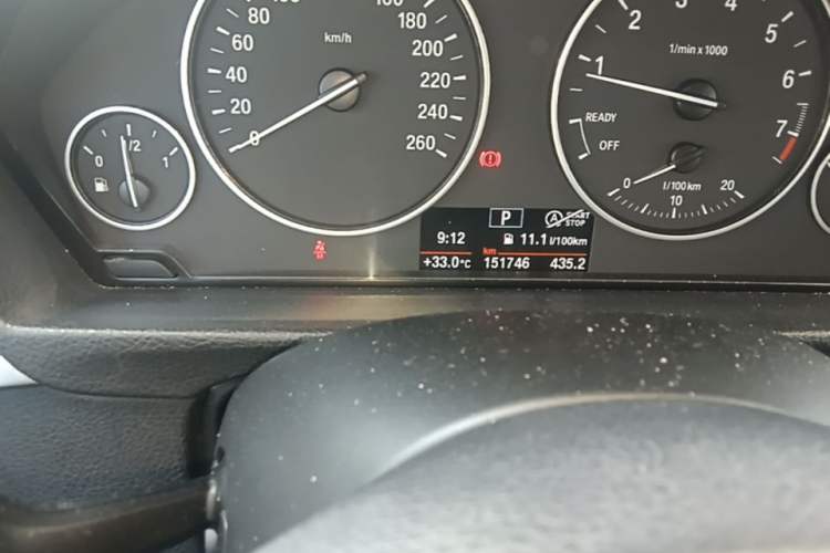 Used BMW 3 Series 2016 320Li Ambition Model Odometer Close Up