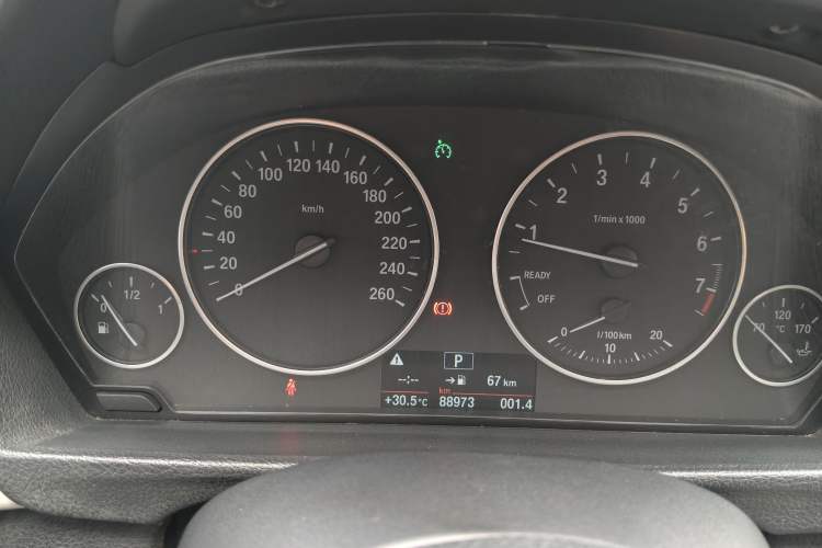 Used BMW 3 Series 2016 316i Fashion Model Odometer Close Up