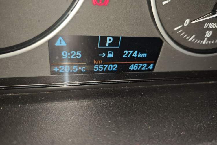 Used BMW 3 Series 2016 320Li Fashion Model Odometer Close Up