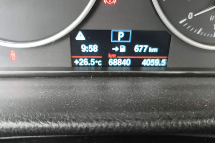 Used BMW 3 Series 2016 320Li Ambition Model Odometer Close Up