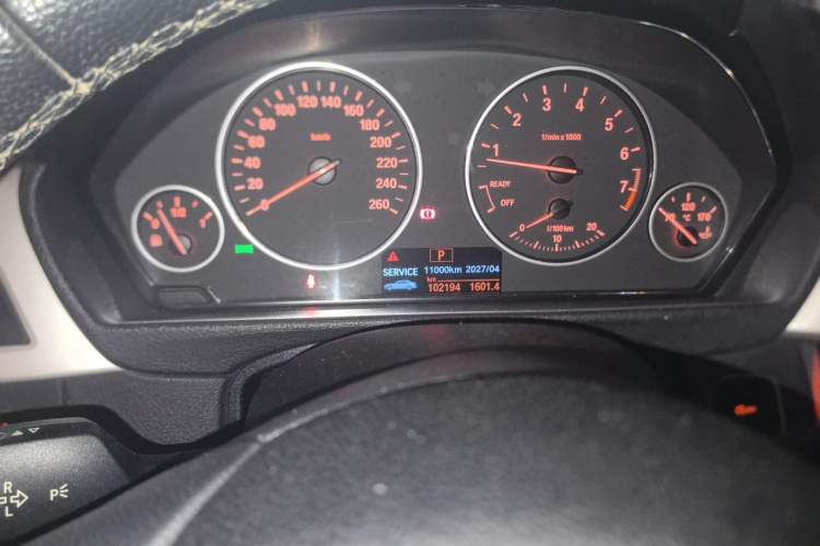 Used BMW 3 Series 2016 320Li Ambition Model Odometer Close Up
