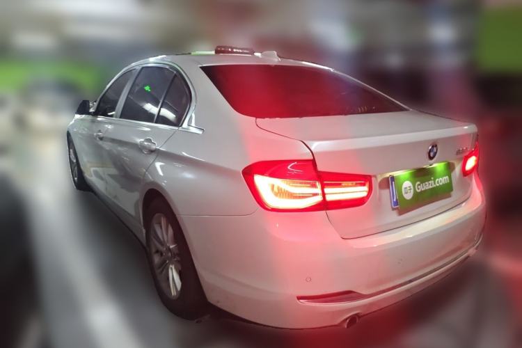 Used BMW 3 Series 2016 320i Fashion Model Rear Left 45 Deg