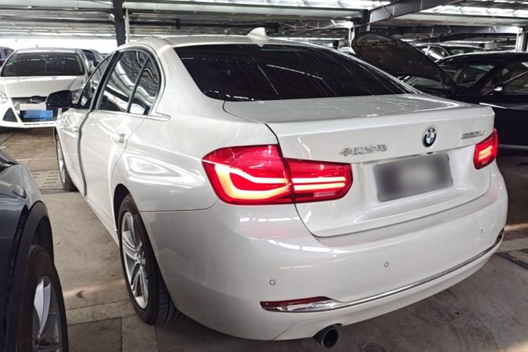 Used BMW 3 Series 2016 320Li Fashion Model Rear Left 45 Deg