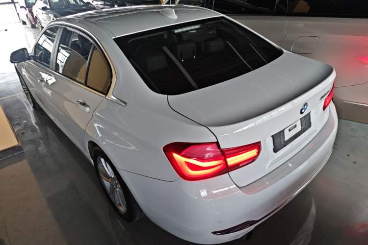 Used BMW 3 Series 2016 320Li Fashion Model Rear Left 45 Deg