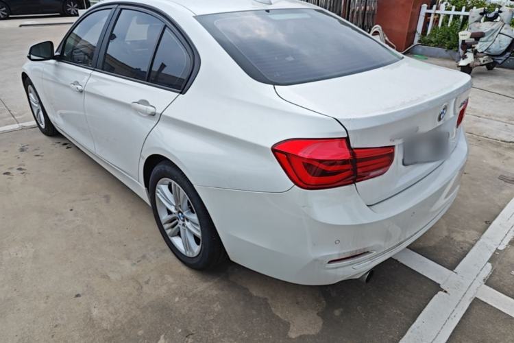 Used BMW 3 Series 2016 320i Fashion Model Rear Left 45 Deg
