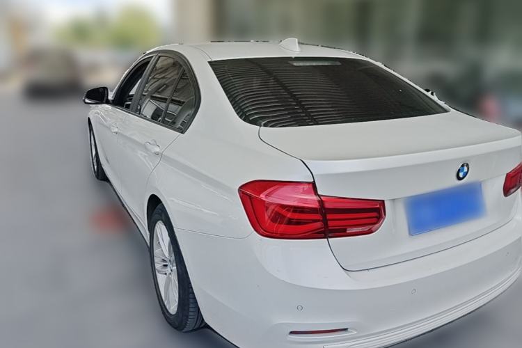 Used BMW 3 Series 2016 320i Fashion Model Rear Left 45 Deg