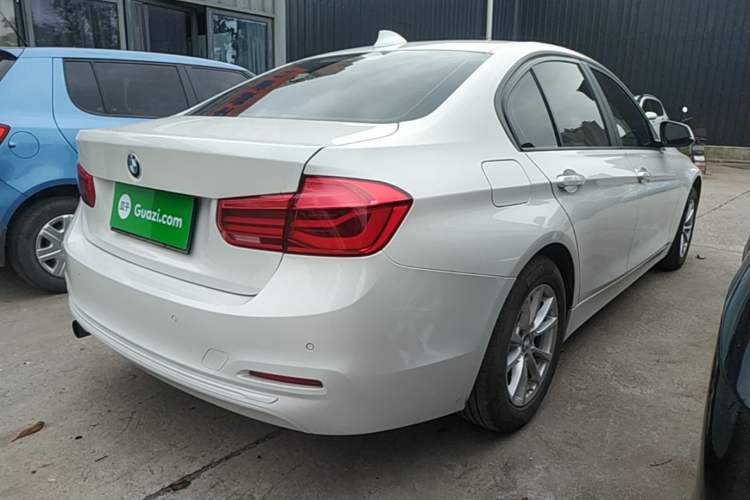 Used BMW 3 Series 2016 316i Fashion Model Rear Right 45 Deg