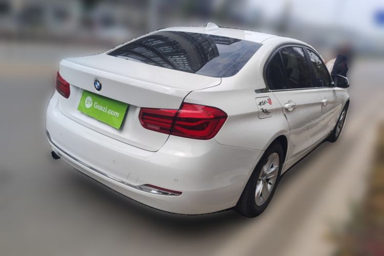 Used BMW 3 Series 2016 316Li Fashion Model Rear Right 45 Deg