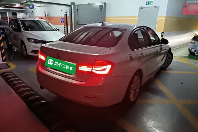 Used BMW 3 Series 2016 320i Fashion Model Rear Right 45 Deg
