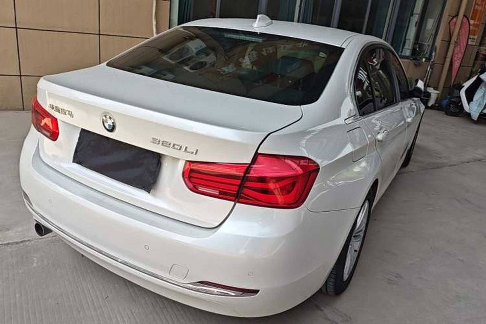Used BMW 3 Series 2016 320Li Fashion Model Rear Right 45 Deg