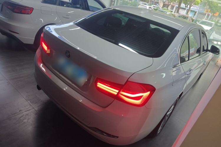Used BMW 3 Series 2016 320Li Fashion Model Rear Right 45 Deg