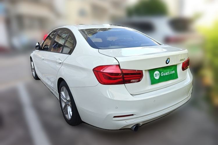Used BMW 3 Series 2016 320i Fashion Model Rear Right 45 Deg