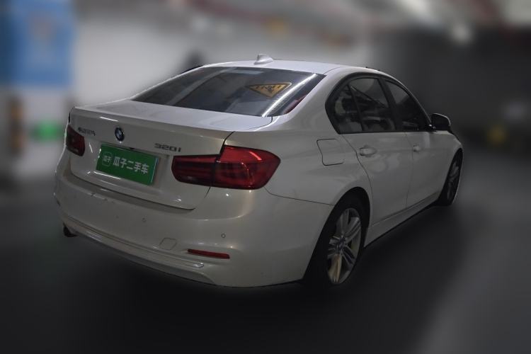 Used BMW 3 Series 2016 320i Fashion Model Rear Right 45 Deg