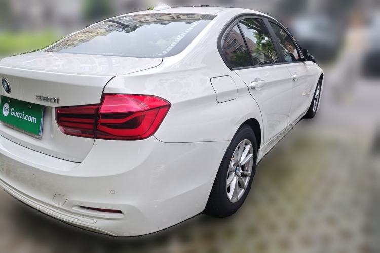 Used BMW 3 Series 2016 316i Fashion Model Rear Right 45 Deg