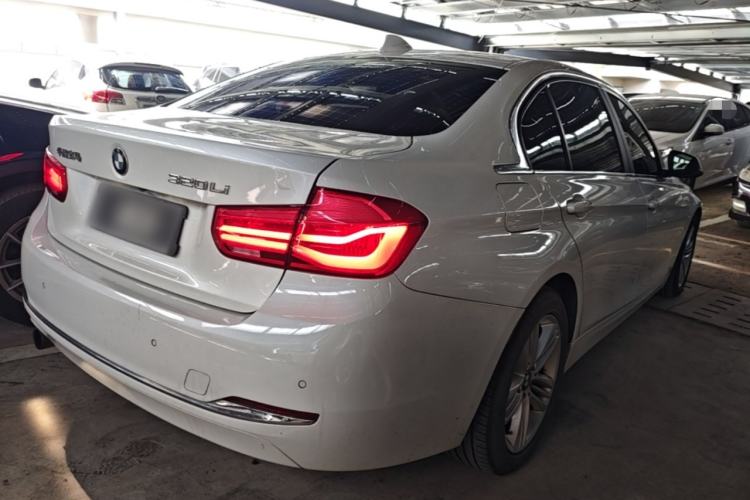 Used BMW 3 Series 2016 320Li Fashion Model Rear Right 45 Deg