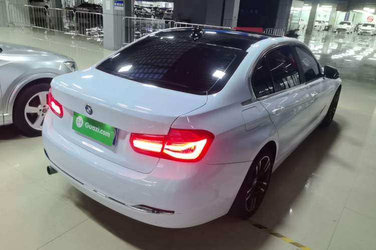 Used BMW 3 Series 2016 320Li Fashion Model Rear Right 45 Deg