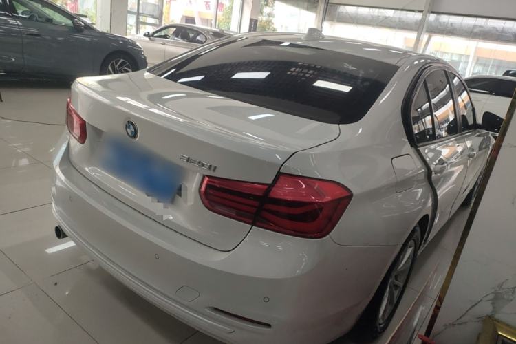 Used BMW 3 Series 2016 316i Fashion Model Rear Right 45 Deg