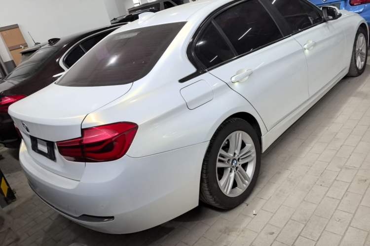 Used BMW 3 Series 2016 320Li Fashion Model Rear Right 45 Deg