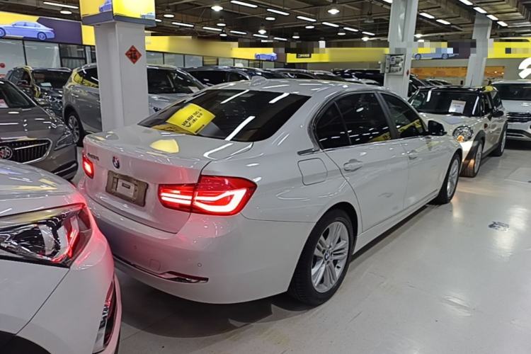 Used BMW 3 Series 2016 320Li Fashion Model Rear Right 45 Deg