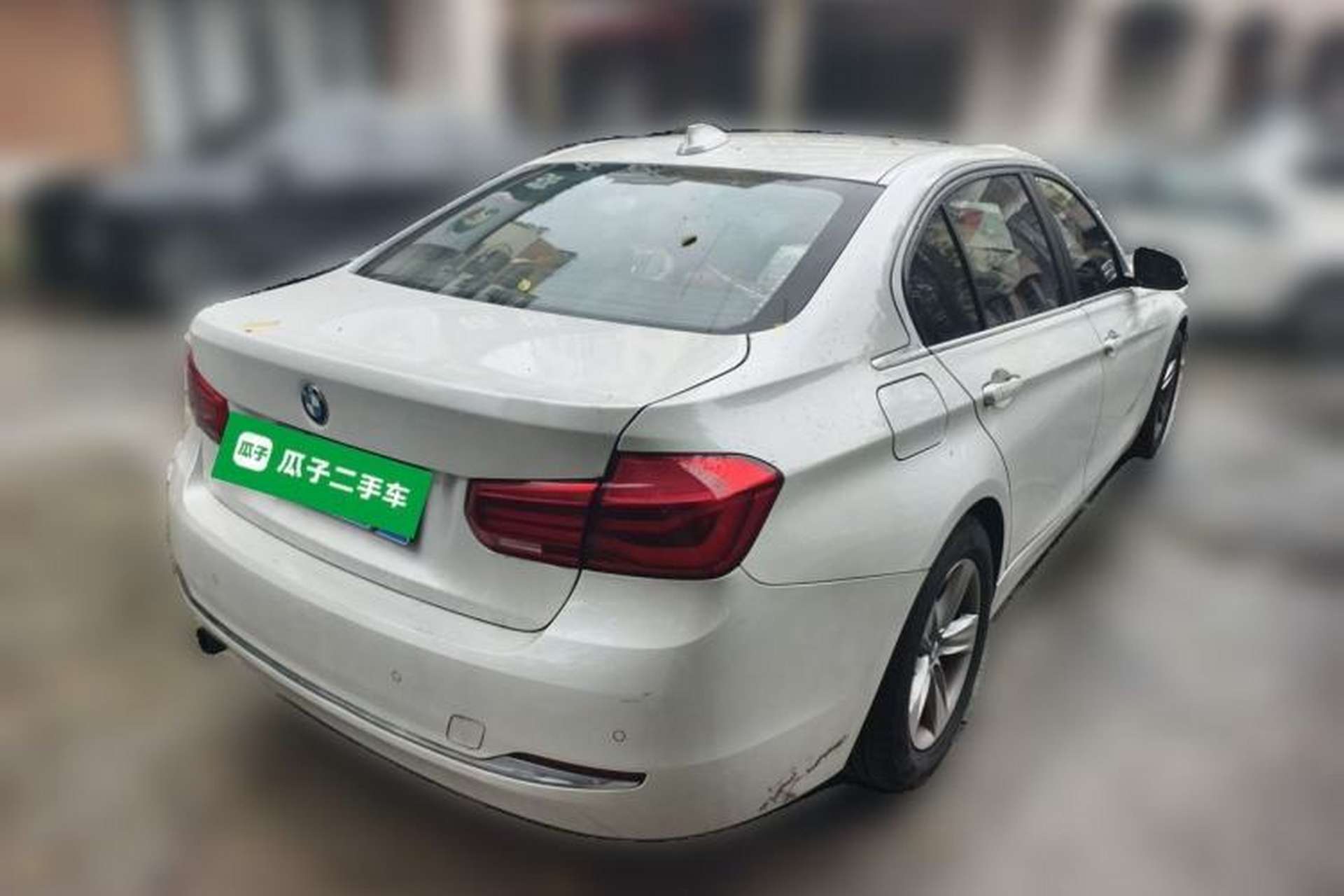 Used BMW 3 Series 2016 316Li Fashion Model Rear Right 45 Deg