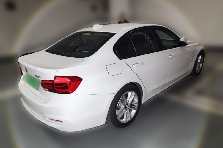 Used BMW 3 Series 2016 320i Fashion Model Rear Right 45 Deg