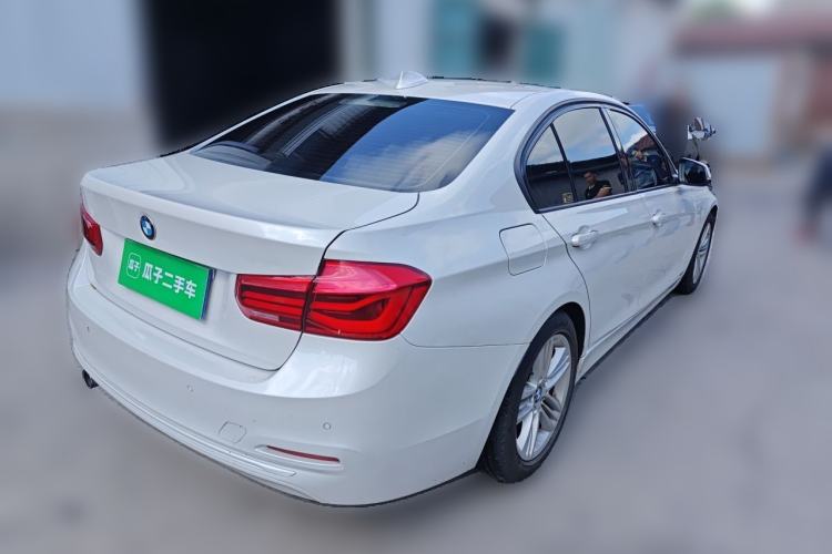 Used BMW 3 Series 2016 320i Fashion Model Rear Right 45 Deg