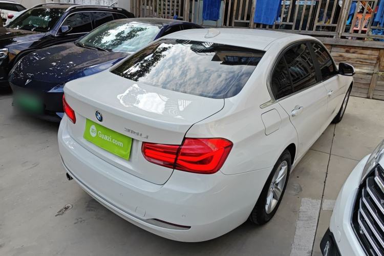 Used BMW 3 Series 2016 316Li Fashion Model Rear Right 45 Deg