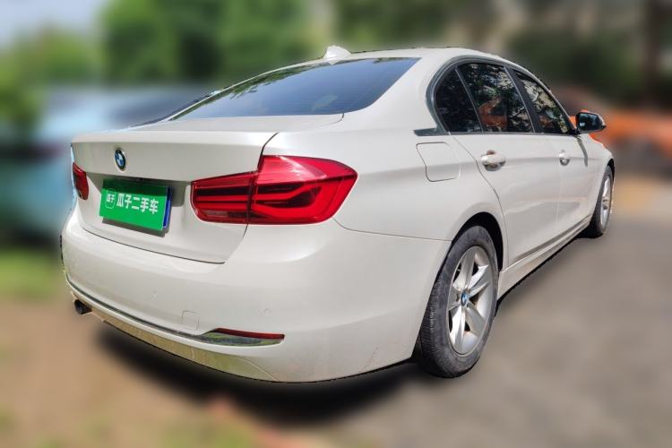 Used BMW 3 Series 2016 316Li Fashion Model Rear Right 45 Deg