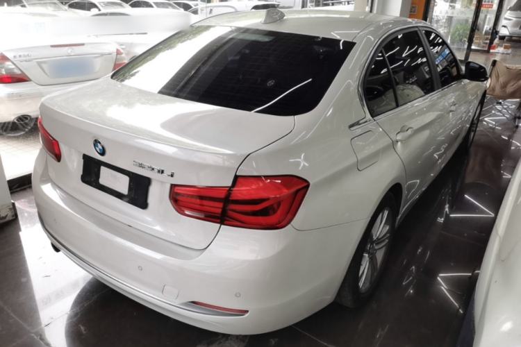 Used BMW 3 Series 2016 320Li Fashion Model Rear Right 45 Deg