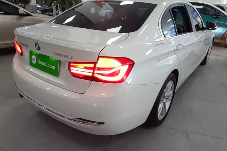 Used BMW 3 Series 2016 320Li Fashion Model Rear Right 45 Deg