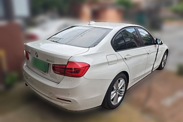 Used BMW 3 Series 2016 320i Fashion Model Rear Right 45 Deg