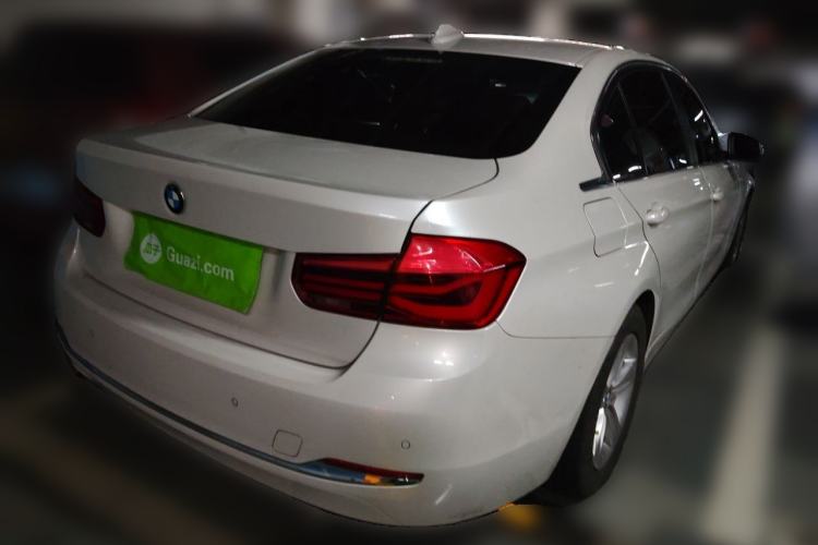 Used BMW 3 Series 2016 316Li Fashion Model Rear Right 45 Deg