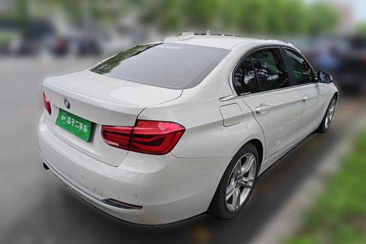 Used BMW 3 Series 2016 316Li Fashion Model Rear Right 45 Deg