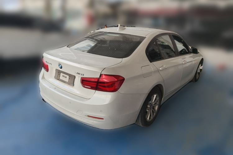Used BMW 3 Series 2016 316i Fashion Model Rear Right 45 Deg