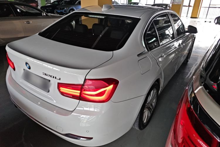 Used BMW 3 Series 2016 320Li Fashion Model Rear Right 45 Deg