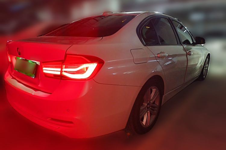 Used BMW 3 Series 2016 320i Fashion Model Rear Right 45 Deg