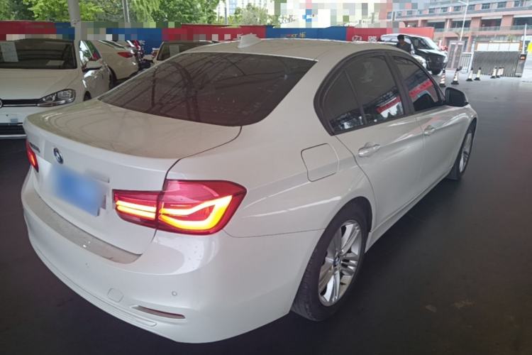 Used BMW 3 Series 2016 320i Fashion Model Rear Right 45 Deg