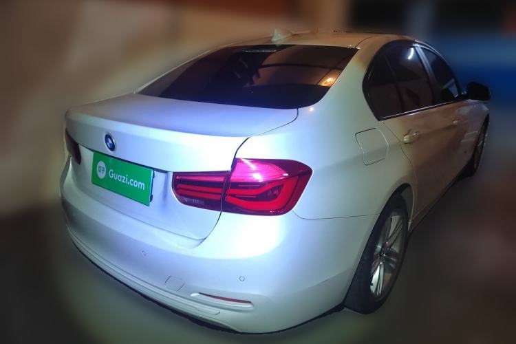 Used BMW 3 Series 2016 320i Fashion Model Rear Right 45 Deg