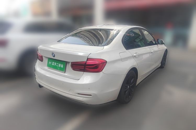 Used BMW 3 Series 2016 320i Fashion Model Rear Right 45 Deg