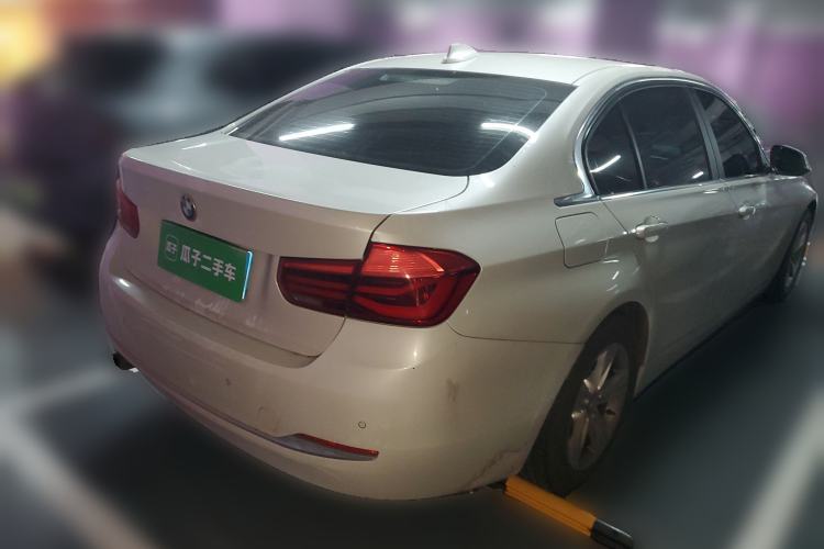 Used BMW 3 Series 2016 316Li Fashion Model Rear Right 45 Deg