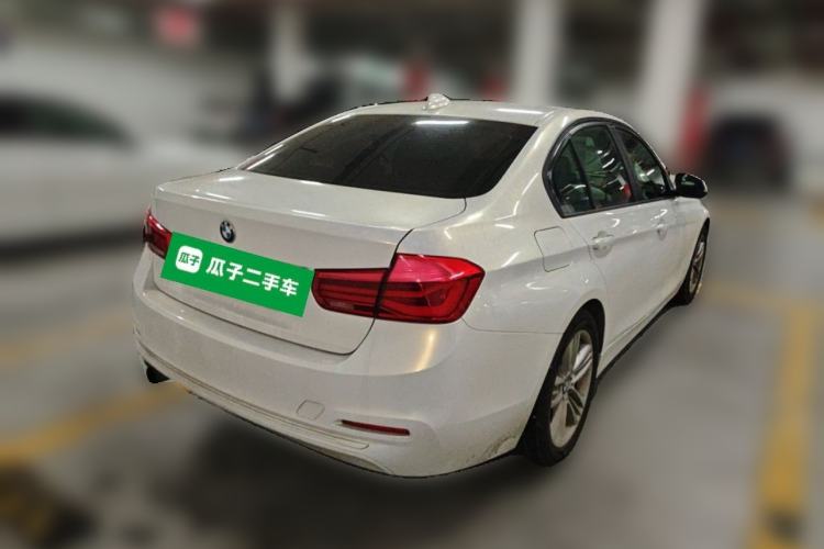 Used BMW 3 Series 2016 320i Fashion Model Rear Right 45 Deg