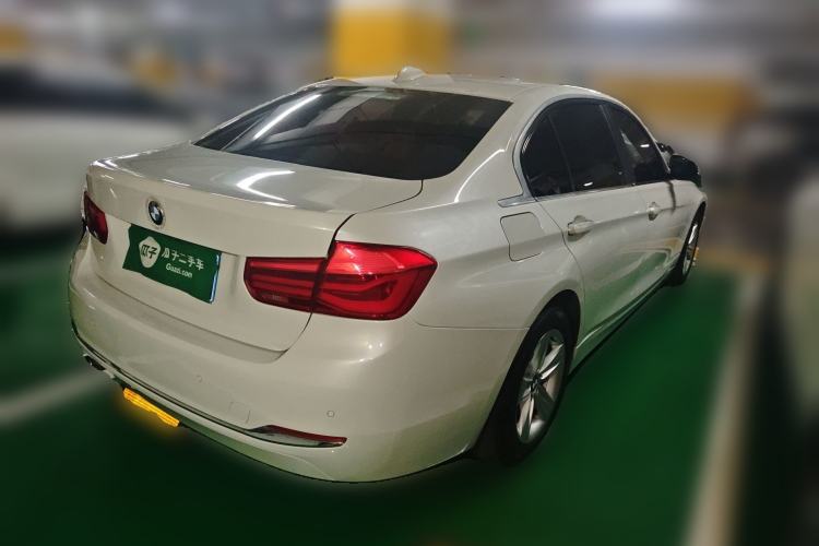 Used BMW 3 Series 2016 316Li Fashion Model Rear Right 45 Deg