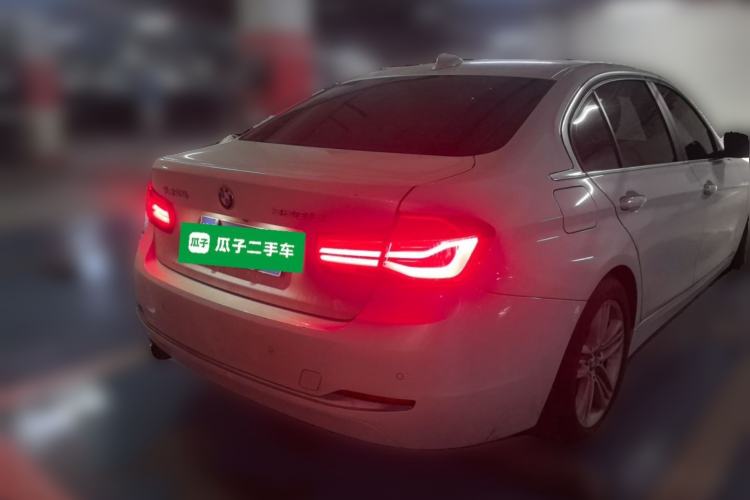 Used BMW 3 Series 2016 320Li Fashion Model Rear Right 45 Deg